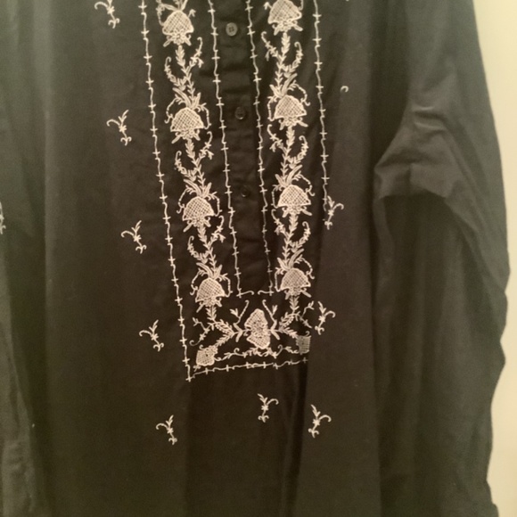 Woman’s long sleev plus size black blouse top shirt embellished with embroidery - Picture 2 of 3